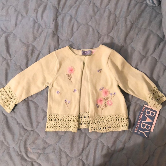 Green crocheted cover up sweater w/ floral detail - Picture 1 of 2